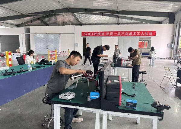 众诚速配 河北承德县总工会举办无人机装调检修工职业技能竞赛